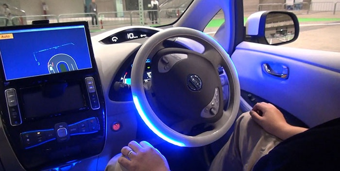 Только кнопки «Старт», «Стоп» и маршрутный дисплей, или Когда нас отстранят от управления автомобилем?